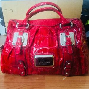 Red guess bucket bag